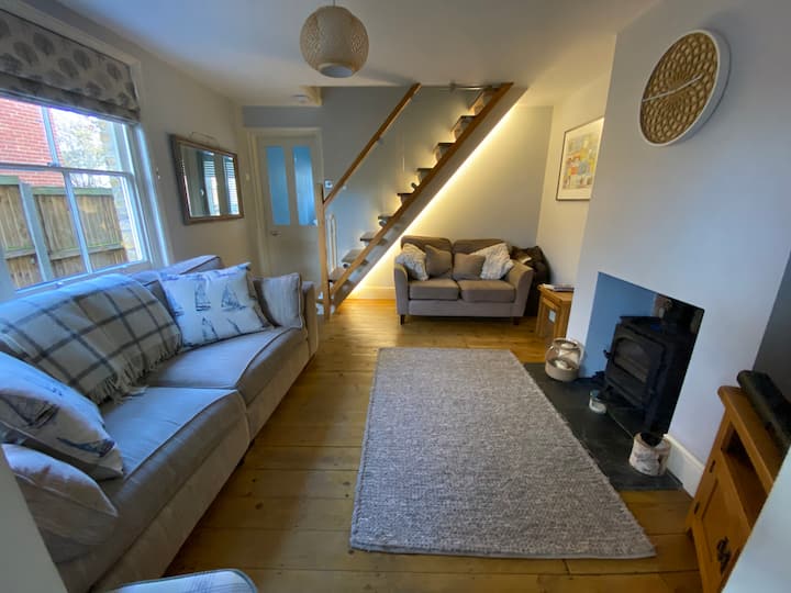 Woodbine Cottage - West Mersea