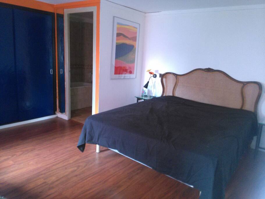 Cama muy cómoda, es nueva colchón y somier.