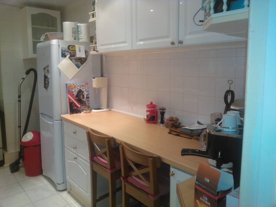 Breakfast bar in Kitchen