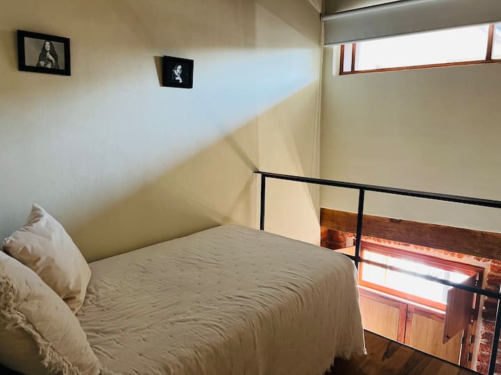 Habitación 2. Una cama individual.