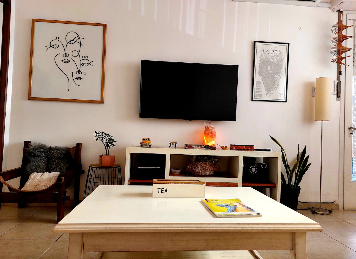 Top performing Airbnb: Recoleta Home in Recoleta