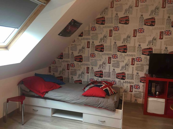 Dormitorio 4 < Londres >
2 camas individuales 90 x 190