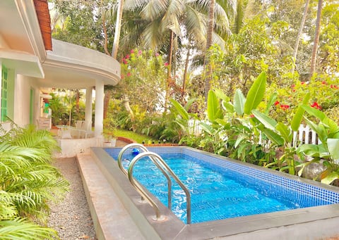 5 Bedrooms Private Pool Villa Near Anjuna Beach