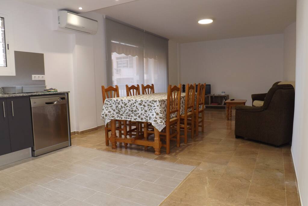 Cocina, comedor, salón