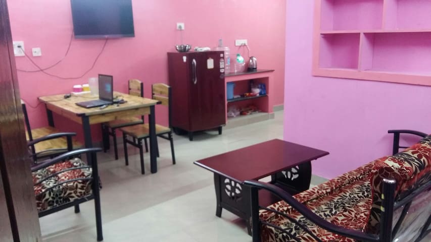 Full 2BHK with A/C in KK Nagar near PSBB School.