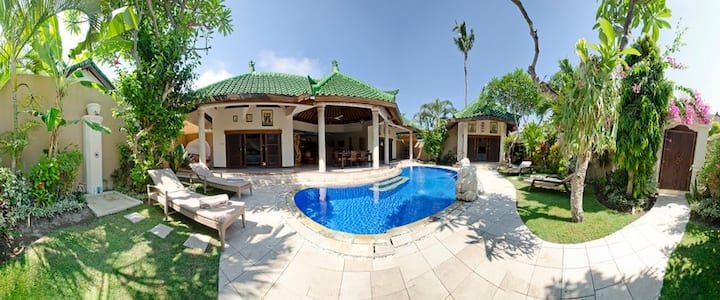 Modern Balinese Style Villa with pool and staff.