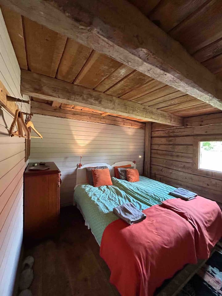 غرفة النوم 2