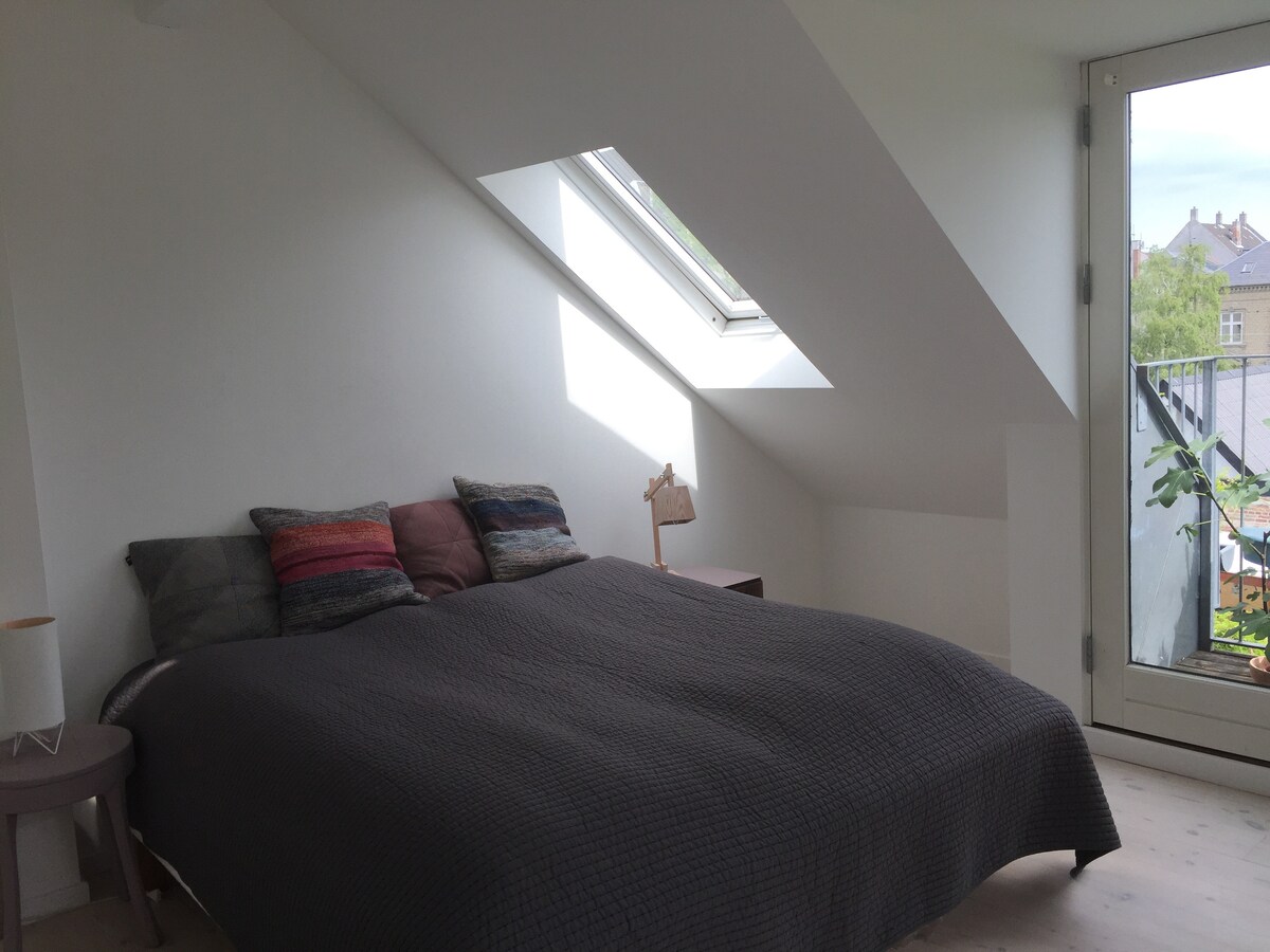 Spálňa /manželská posteľ