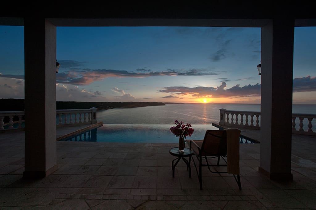 The Grand Outlook Castle Anguilla, BWI Castelos para Alugar em Crocus