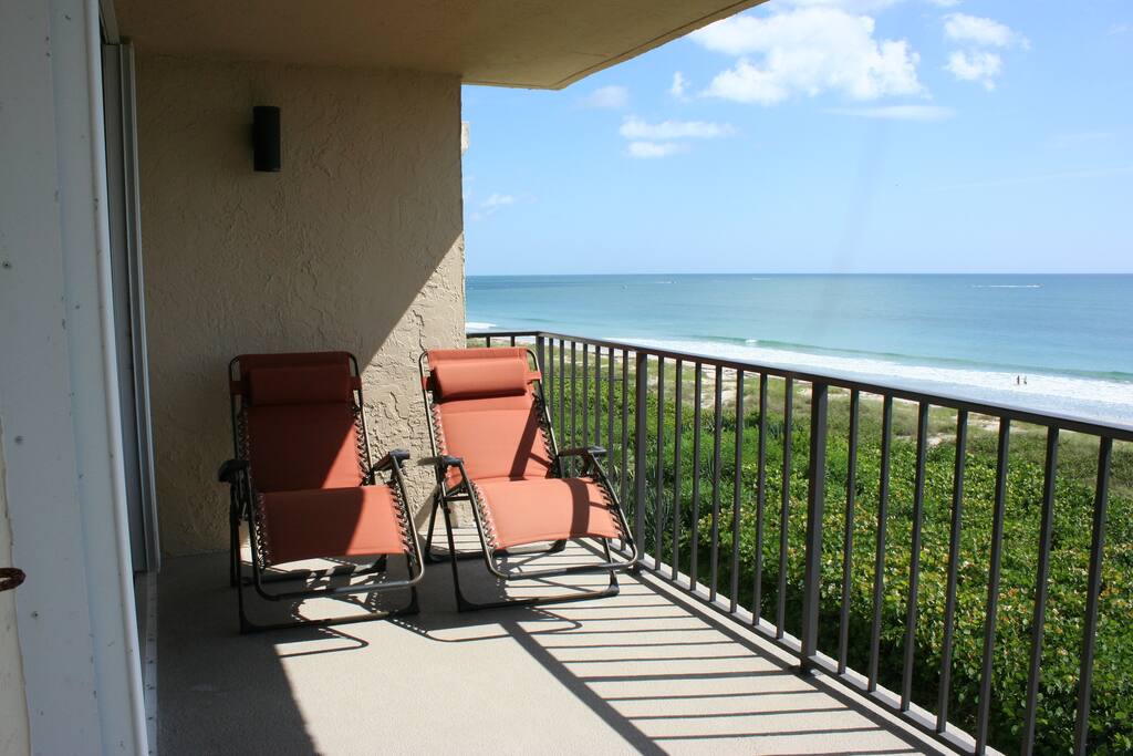 288 sq ft wrap around balcony