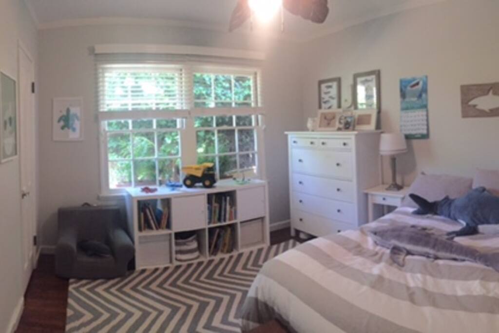 Additional bedroom - Full Bed