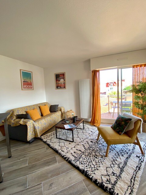 Airbnb performant: Luxury seafront flat in central Arcachon / parking à Arcachon