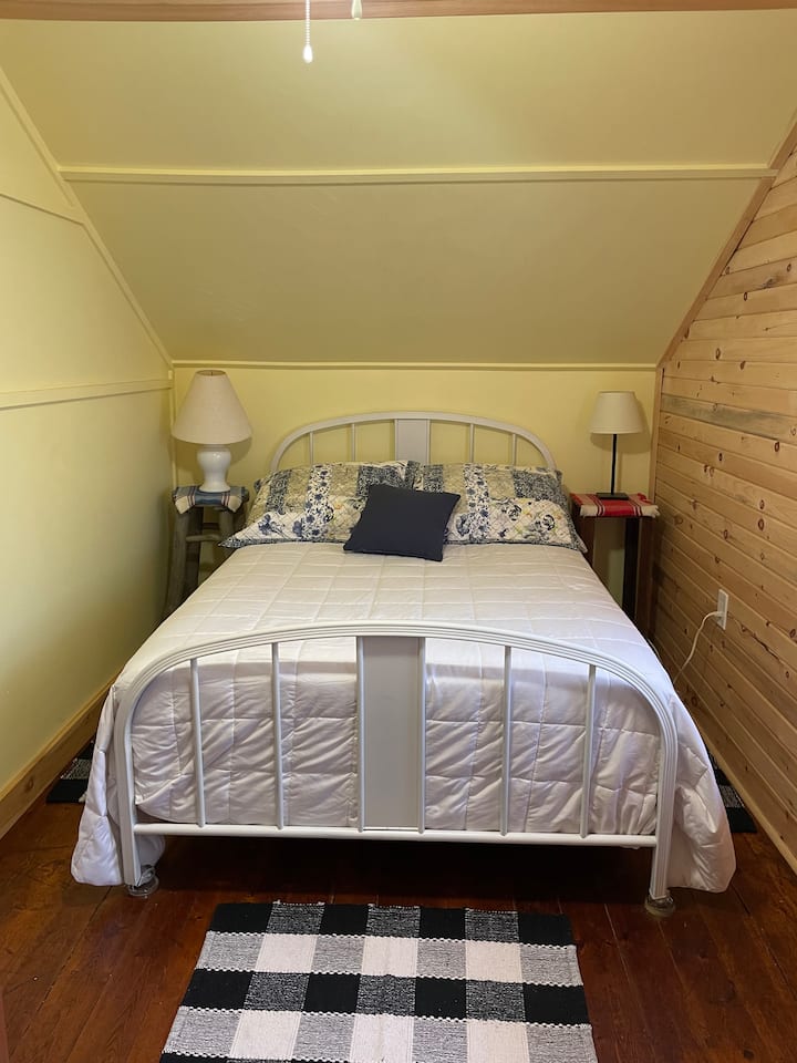 Chumba cha kulala mara mbili ghorofani - kitanda 1 cha watu wawili 