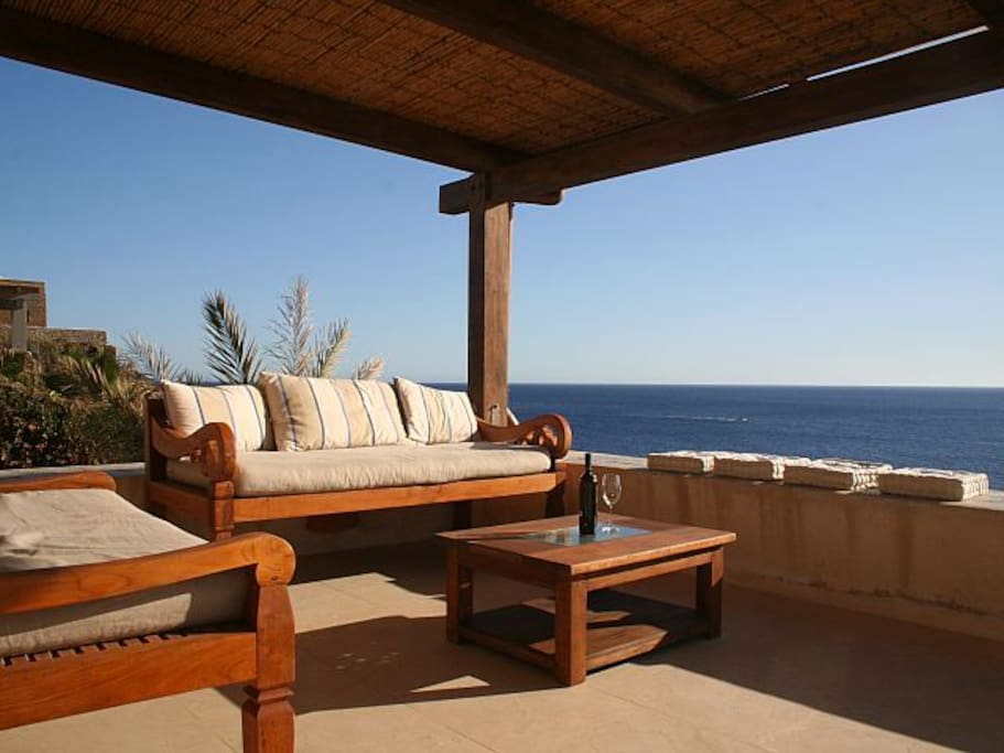 Lounge Upstairs Terrace