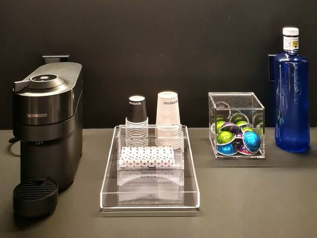 Luxury Living Barcelona 3 BDR – 3 BTH gallery image 5