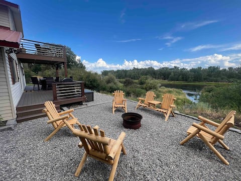 Secluded Riverside Farm House - Near Sand Dunes