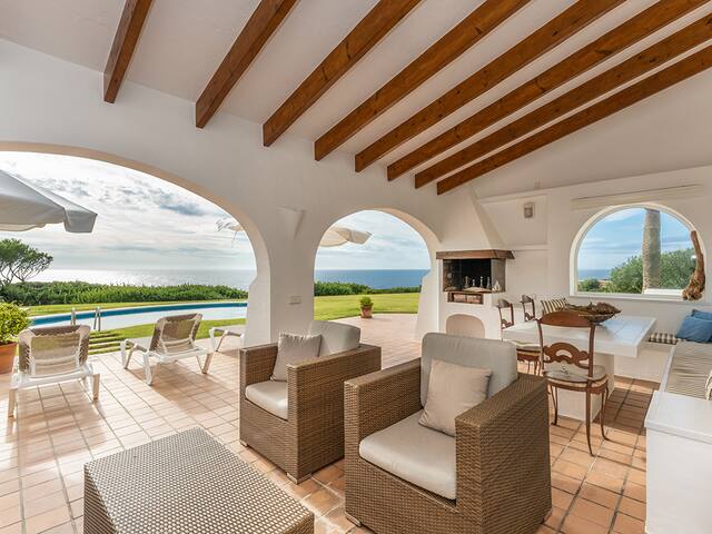Spectacular front line villa in Binidalí, Menorca gallery image 3