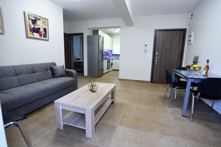 Modern Luxury Apartment in Kalamaria