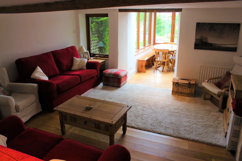 Cottage style furniture in the living room