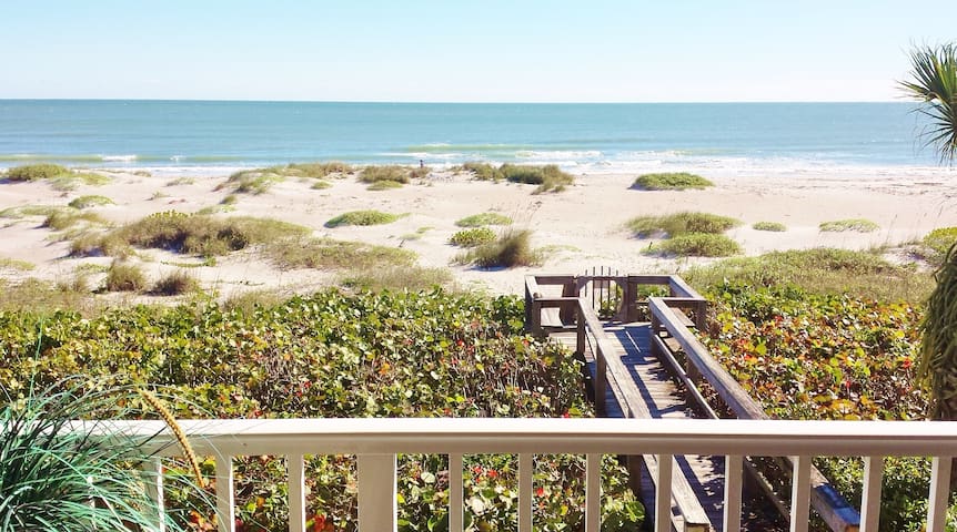 Beach Condo Panoramic Ocean View