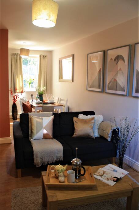 Lounge and dining area