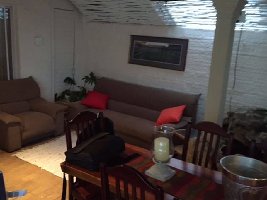 BBQ Lounge