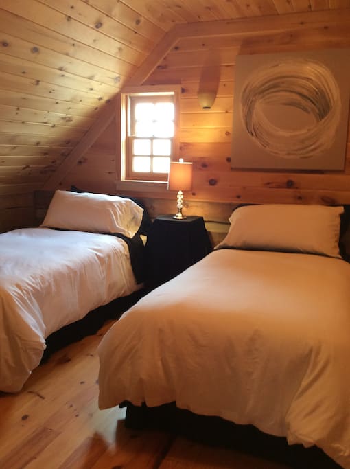twin bedroom with private bathroom