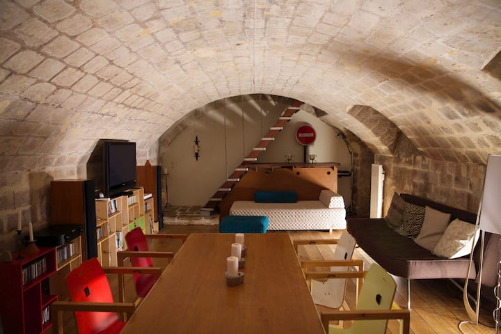 Vivre 2 avec 2 lits et canapé