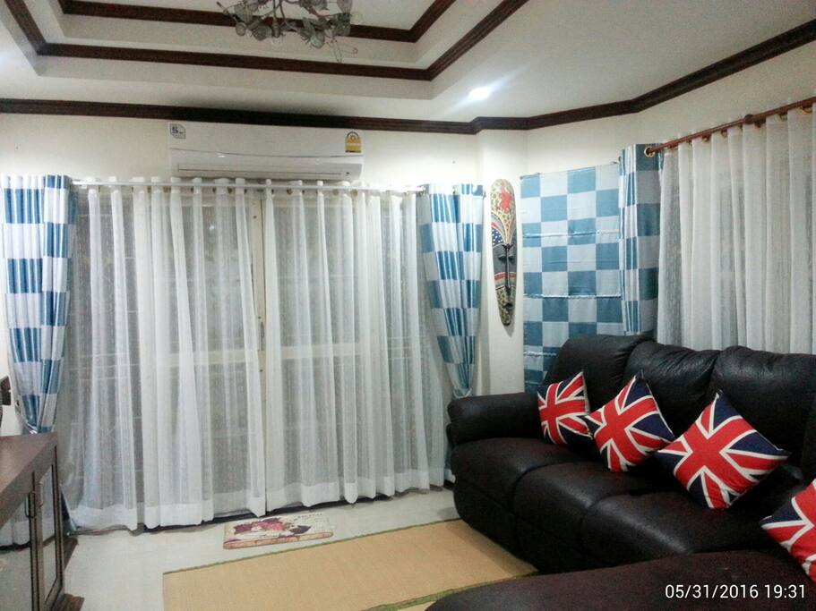 ห้องรับแขกชั้นล่าง