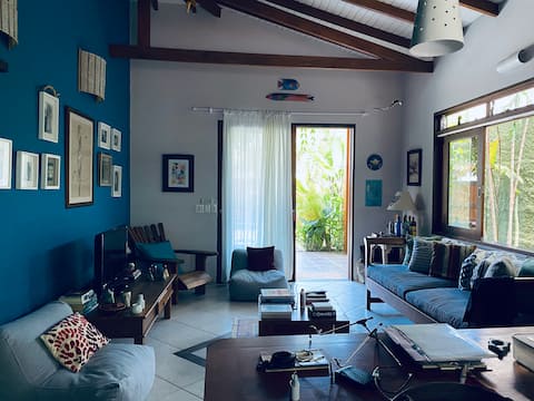 Popular Airbnb listing: Casa Peixe - Barra do Sahy - São Sebastião [Fish House] in São Sebastião