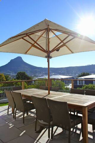 Beautiful 3 Bedroom Vredehoek Home gallery image 4