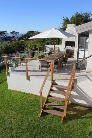 Beautiful 3 Bedroom Vredehoek Home gallery image 5