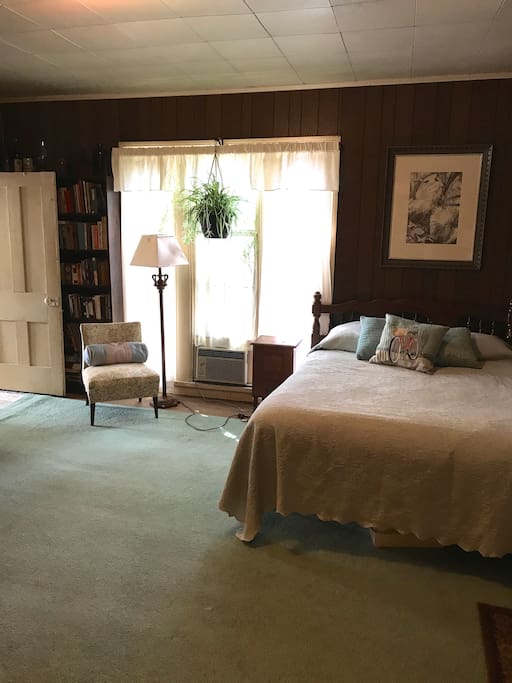 Cozy bedroom!