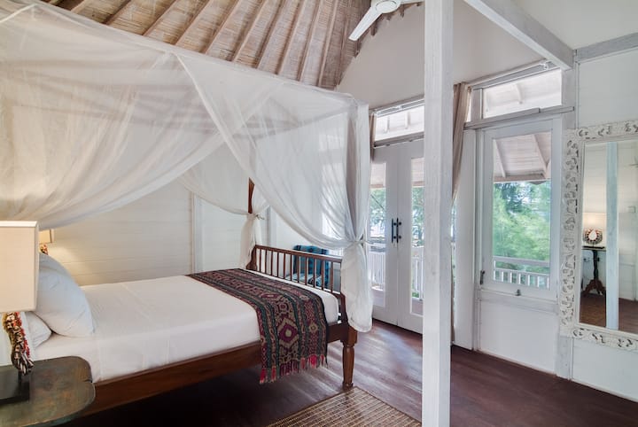 รอยยิ้มในห้อง