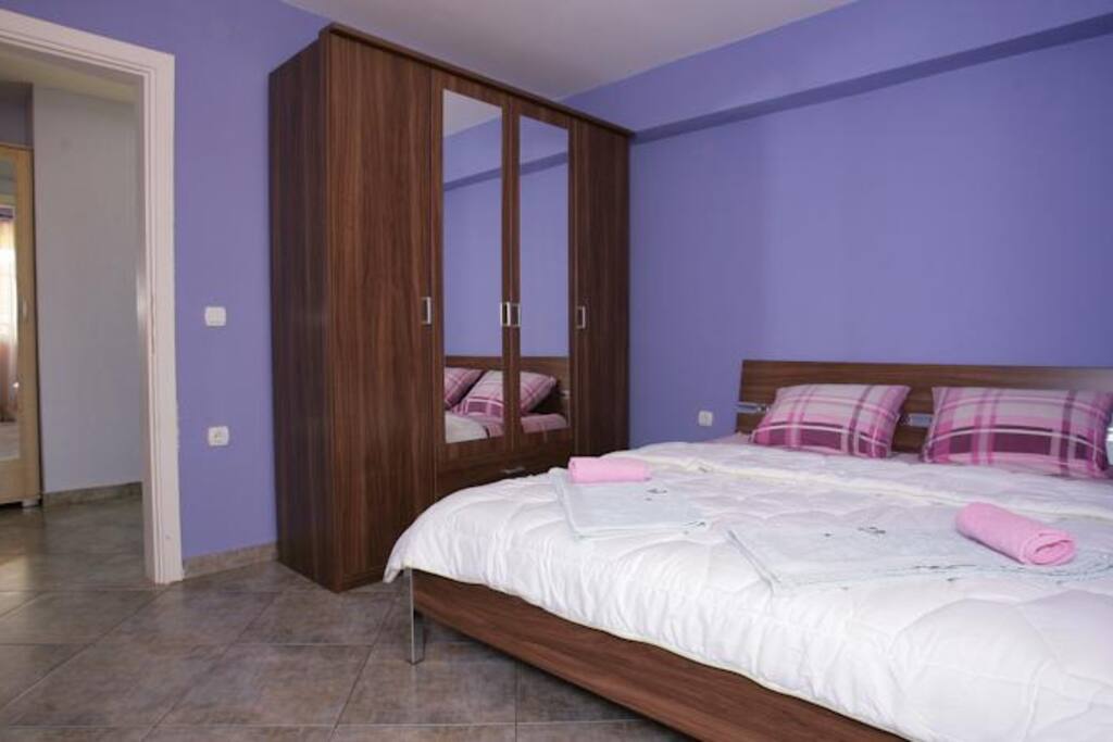 Bedroom with a king size bed