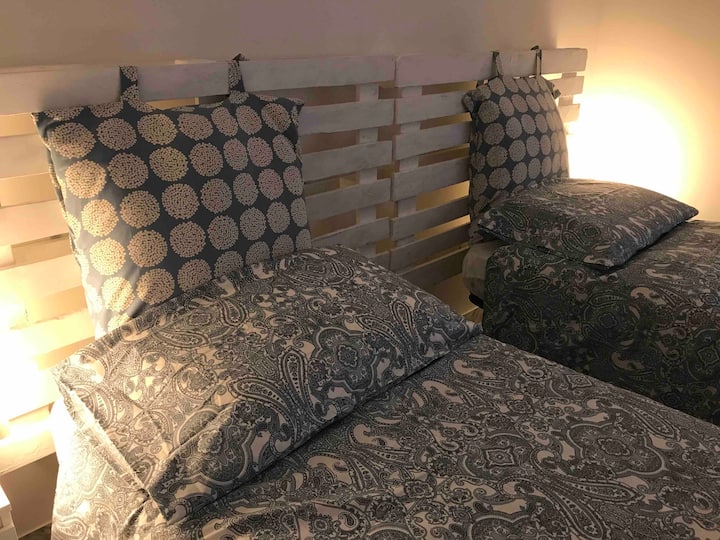 Chumba cha watu wawili chenye vitanda viwili