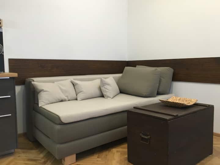 Nr 7 Apartment 70m² Hofruhelage Im Biedermeierhaus - Vienna