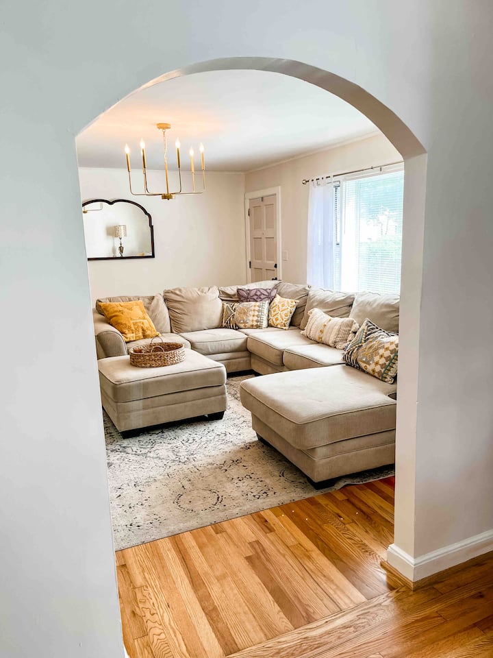 Newly Renovated 2 Bedroom Bungalow - Newberry, SC