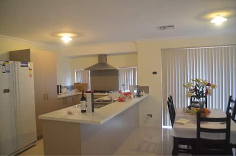 Spacious 4BR house at Perth