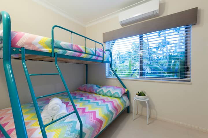 Bustani kwenye Ruby - Chumba cha watoto kilicho na ghorofa