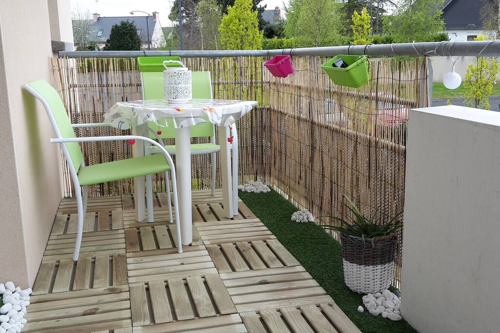 balcon, térasse 7m2 coin repas, coin détente