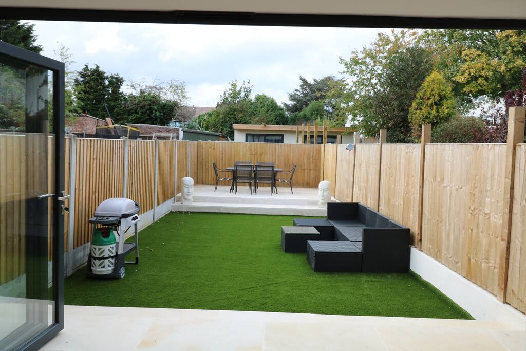 Contemporary garden