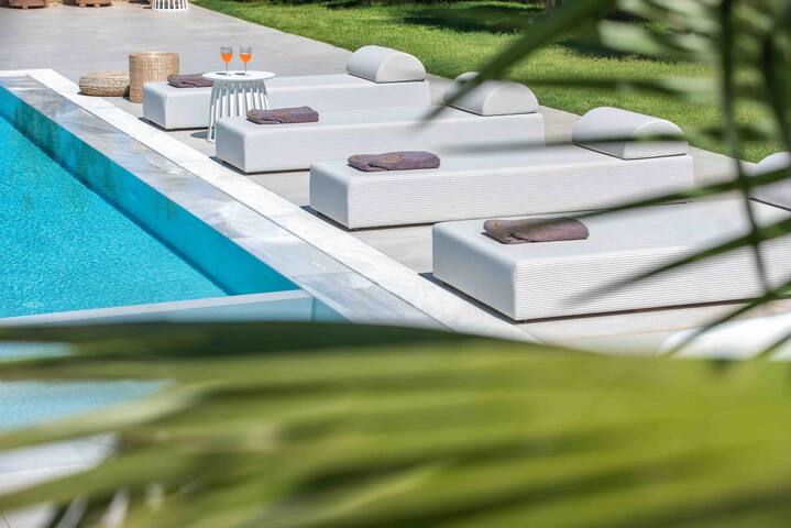 Opsis Luxury villa with swimming pool gallery image 5