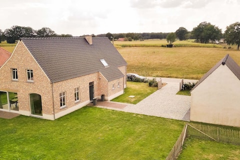 Peaceful Peer Holiday Home
