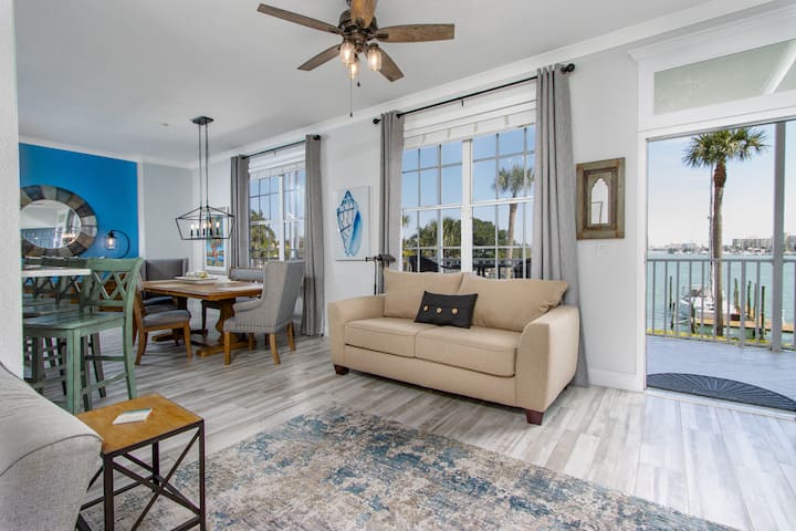 Side-by-side Waterfront Condos | Walk To Beach - Clearwater Beach, FL