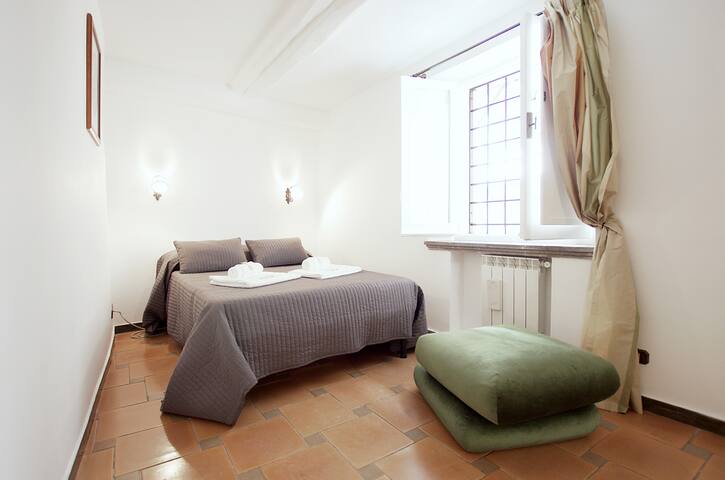 Historic Apartament in P.zza Navona gallery image 4