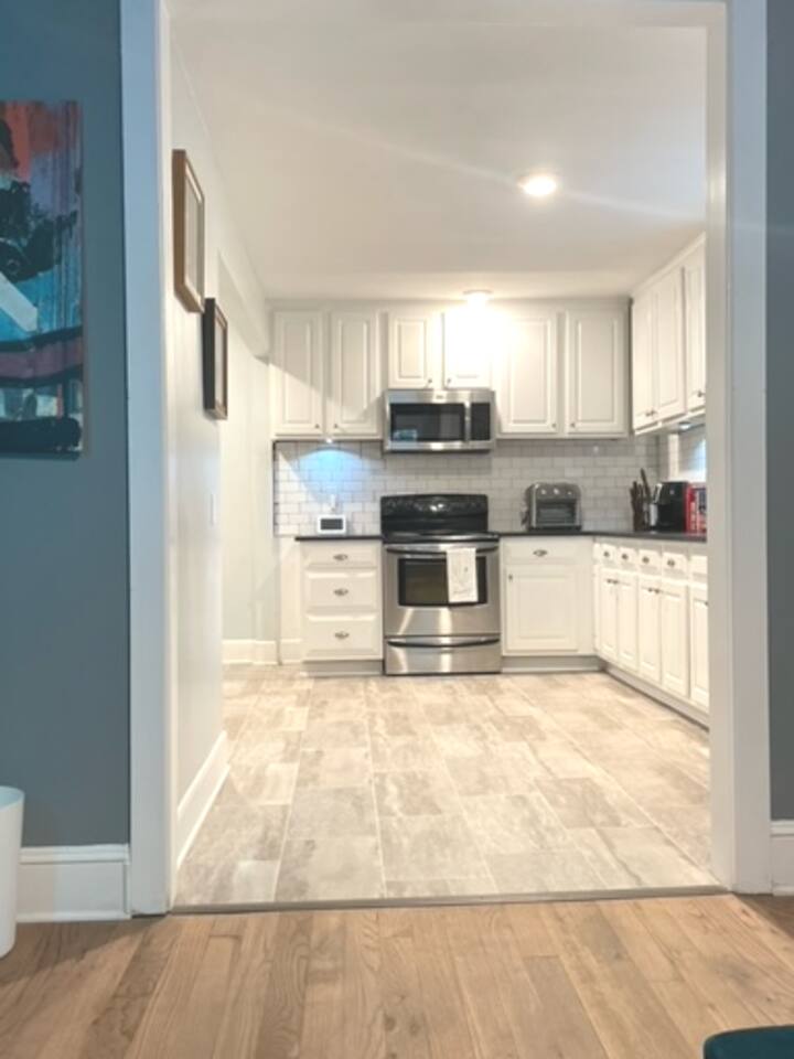 Renovated 1940s Bunglaow in historic PlazaMidwood Houses for Rent in Charlotte, North