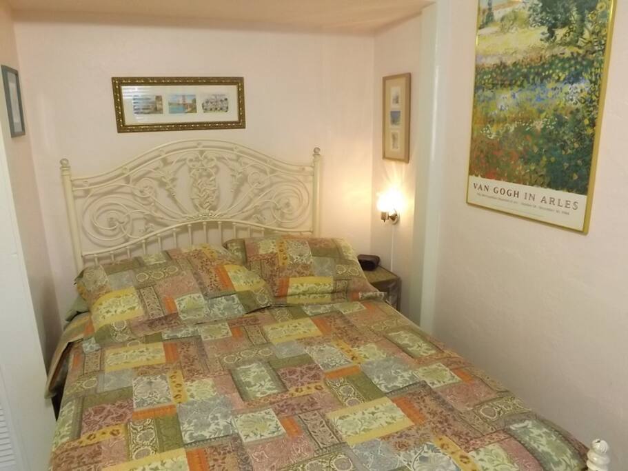 Full bed