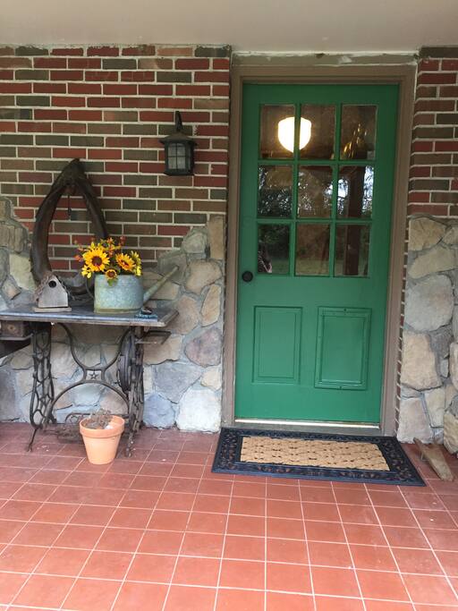 Acorn Acres Retreat Houses for Rent in Stilwell, Kansas, United States