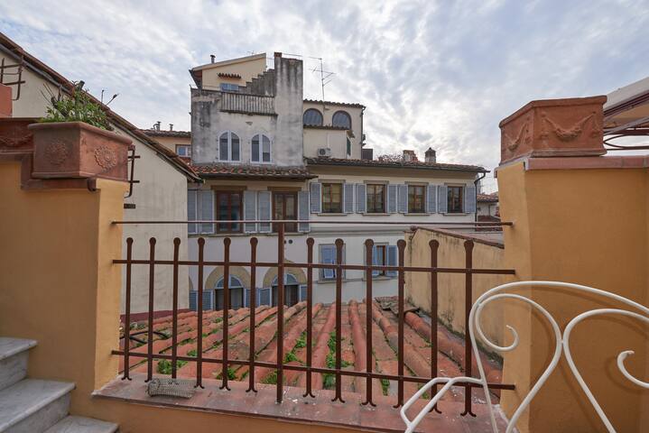 Luxury Penthouse with Terrace gallery image 3